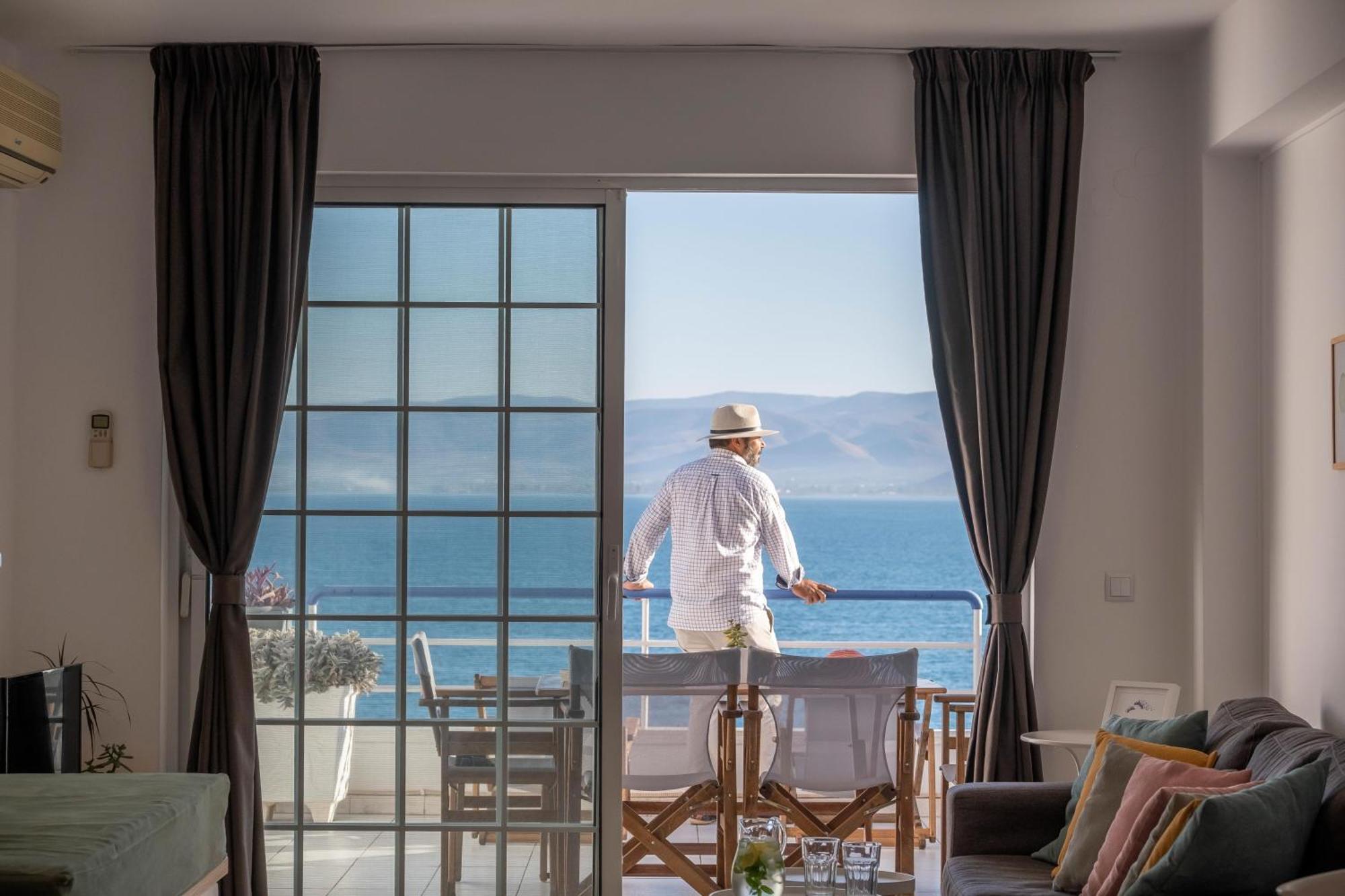 Luxurioeses Apartment Mit Einem Schlafzimmer Direkt Am Wasser, Meerblick Kiveri Exterior photo