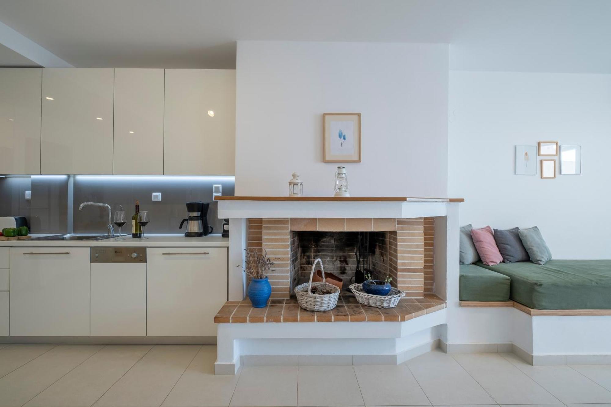 Luxurioeses Apartment Mit Einem Schlafzimmer Direkt Am Wasser, Meerblick Kiveri Exterior photo