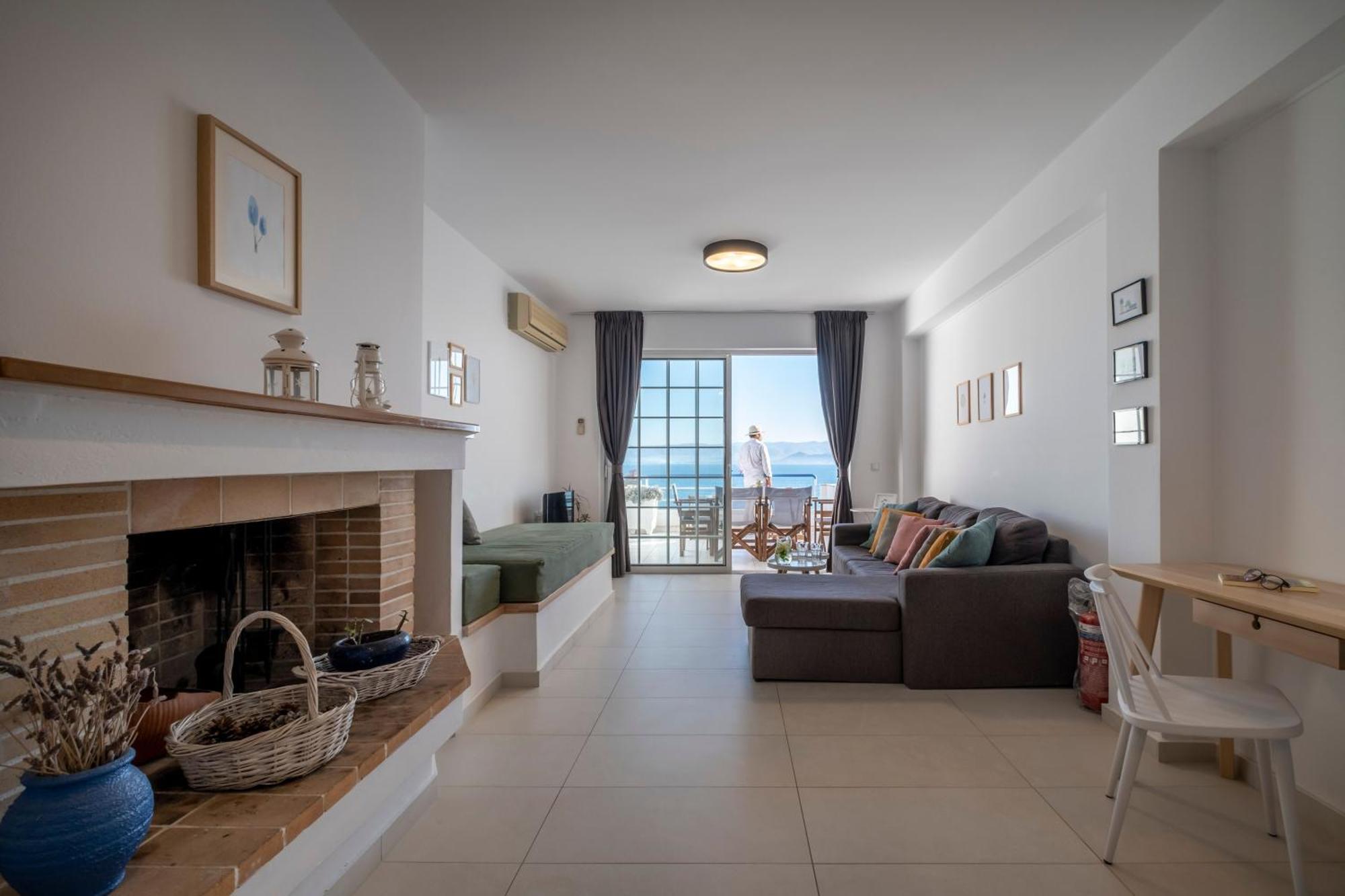 Luxurioeses Apartment Mit Einem Schlafzimmer Direkt Am Wasser, Meerblick Kiveri Exterior photo